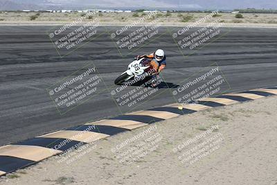 media/Jan-16-2026-CVMA Friday Practice (Fri) [[6f2bf47531]]/5-Racer 4-Trackday1/Session 2 (Bowl)/